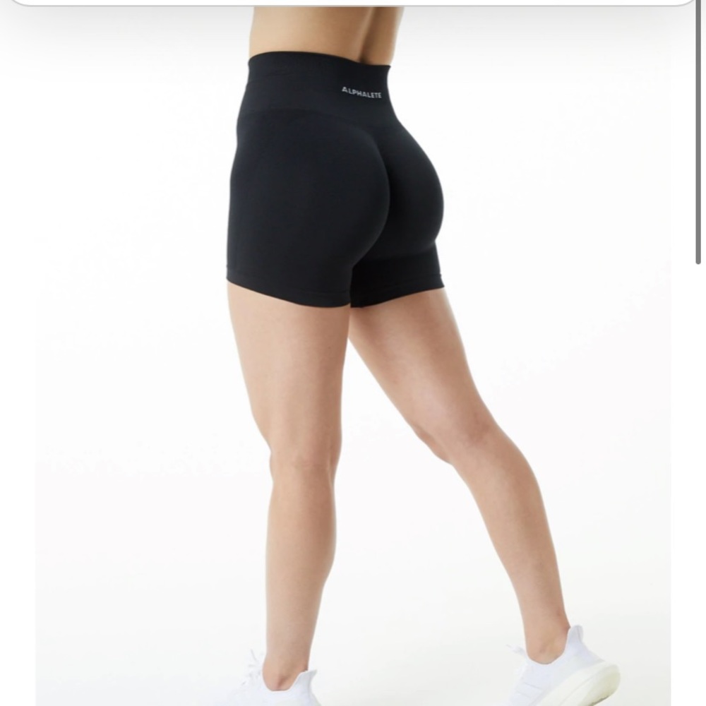 Alphalete amplify shorts